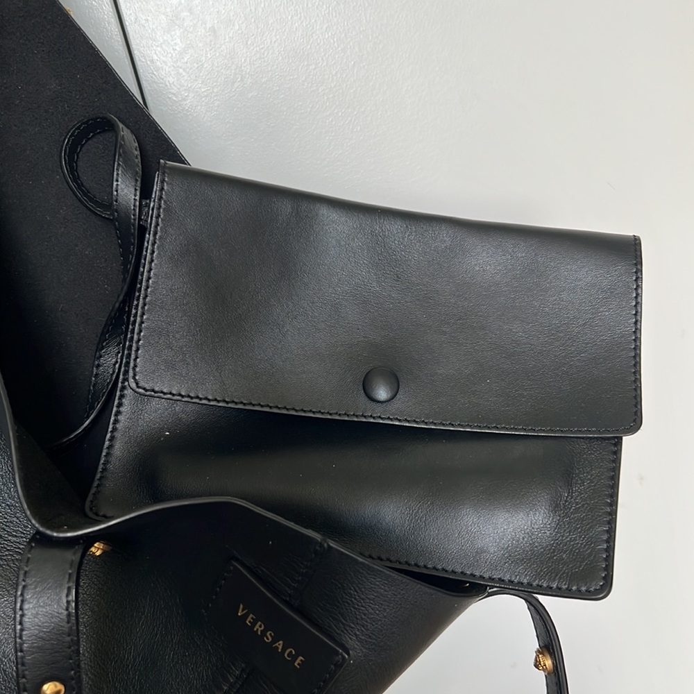 Authentic versace tote bag - Picture 11 of 13